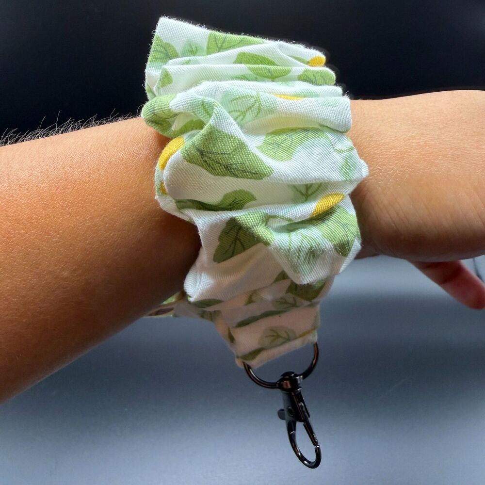 Handmade One Size Scrunchie Key Fob Wristlet Womens Green Lemon Cotton Keychain